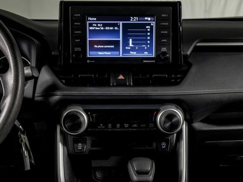 Used 2022 Toyota RAV4 LE image 23