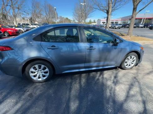 Used 2021 Toyota Corolla LE image 16