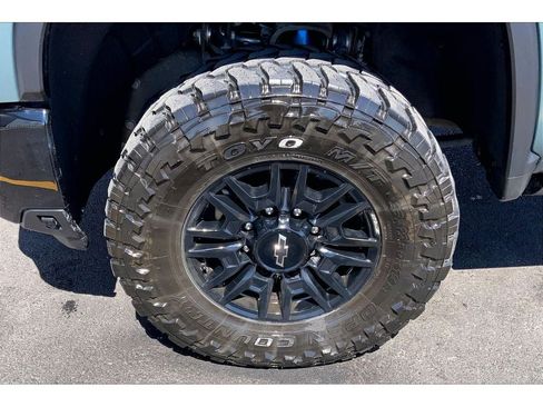 Used 2025 Chevrolet Silverado 2500 ZR2 AWD/4WD image 10