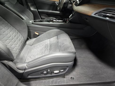 Used 2022 Audi e-tron GT Premium Plus image 51