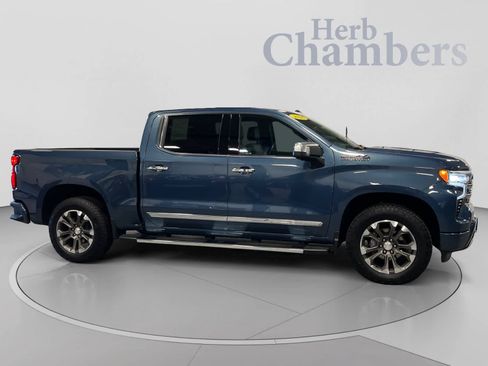 Used 2024 Chevrolet Silverado 1500 High Country AWD/4WD image 5