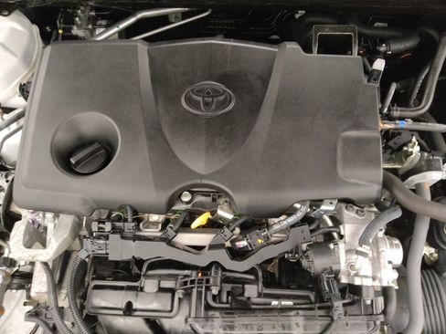 Used 2021 Toyota Camry LE w/ Audio Upgrade Package image 30