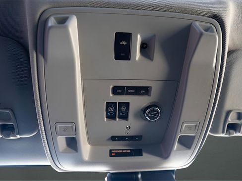 Used 2019 GMC Yukon Denali w/ Denali Ultimate Package image 37