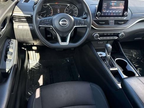Certified 2024 Nissan Altima 2.5 SV image 8