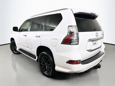 Used 2018 Lexus GX 460 Premium w/ Premium Package image 5