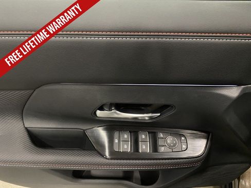 New 2026 Nissan Kicks SR w/ SR Premium Package FWD image 25