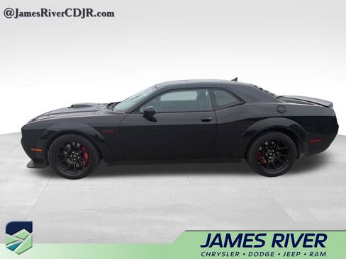 Used 2023 Dodge Challenger R/T Scat Pack RWD image 4