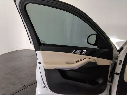 Used 2022 BMW X5 xDrive40i w/ Executive Package image 24
