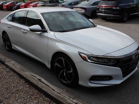 Used 2019 Honda Accord Sport image 5