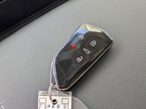 New 2026 Volkswagen Atlas SE image 35