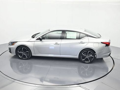 Certified 2024 Nissan Altima 2.5 SR FWD image 35