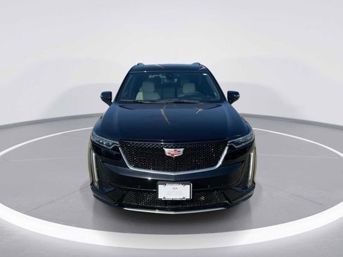 Certified 2023 Cadillac XT6 Sport w/ Technology Package AWD/4WD image 4