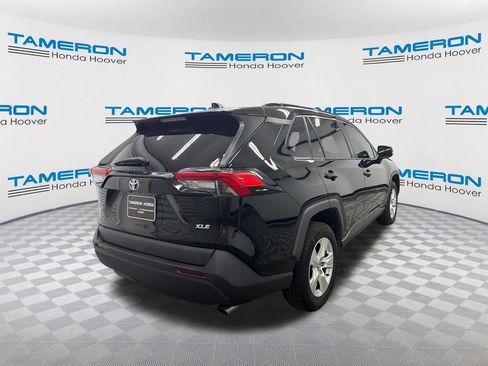 Used 2020 Toyota RAV4 XLE FWD image 5