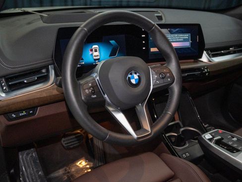 Used 2025 BMW X1 xDrive28i w/ Technology Package AWD/4WD image 17
