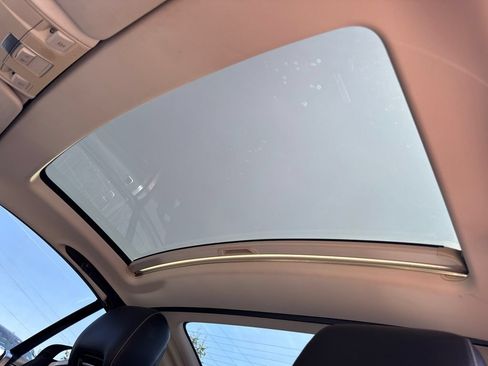 Used 2013 Mercedes-Benz SL 550 image 28