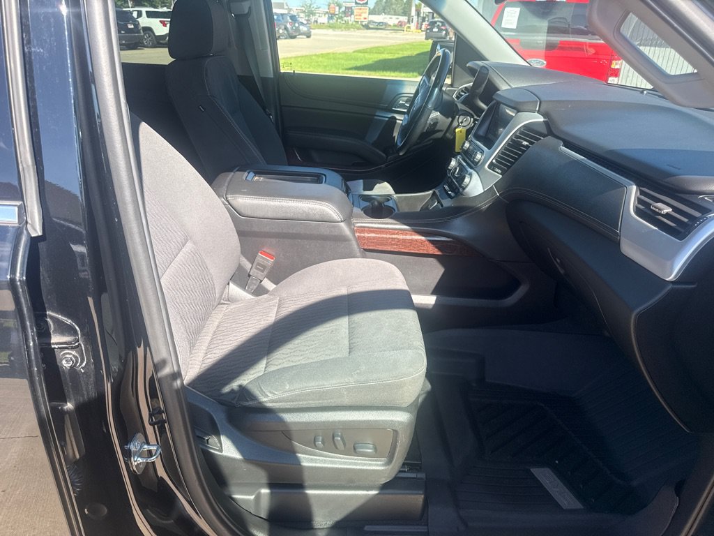 Used 2019 GMC Yukon SLE w/ SLE Value Package AWD/4WD image 18