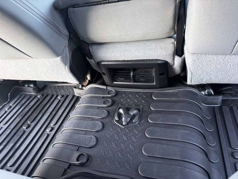 Used 2018 RAM 1500 Big Horn AWD/4WD image 30