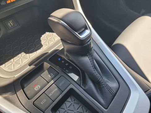 Used 2023 Toyota RAV4 XLE Premium FWD image 18