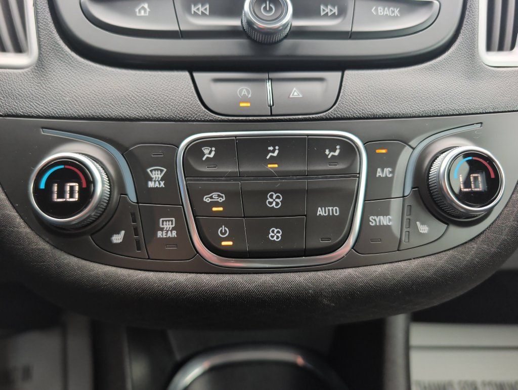 Used 2023 Chevrolet Malibu LT FWD image 15
