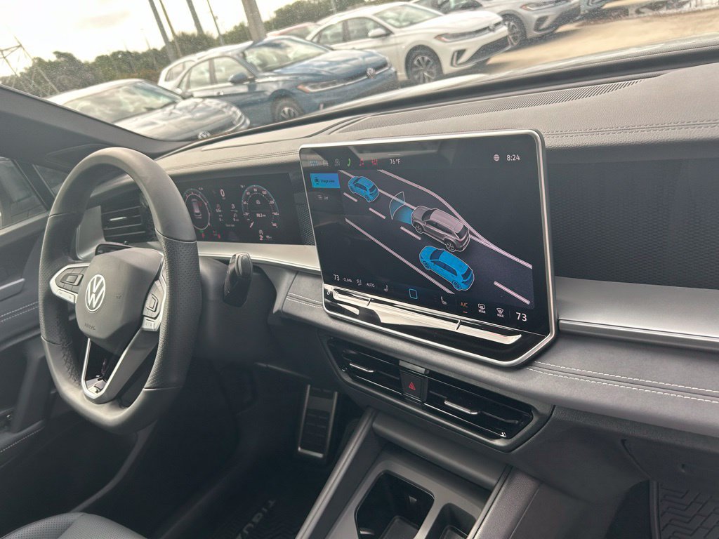 New 2026 Volkswagen Tiguan SE R-Line FWD image 36