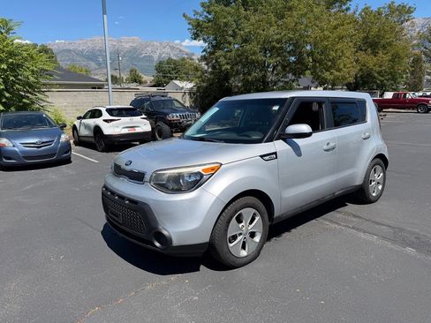 Used 2016 Kia Soul FWD image 7