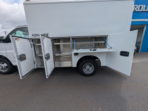 New 2025 Chevrolet Express 3500 w/ Power Convenience Package image 16