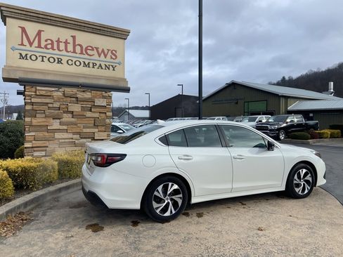 Used 2022 Subaru Legacy image 5