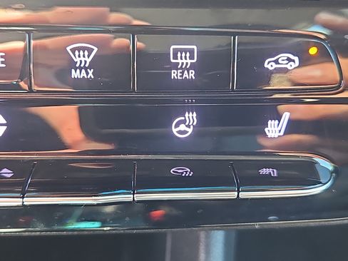 Used 2023 Chevrolet Bolt LT w/ Infotainment Package FWD image 13