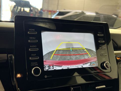 Used 2024 Toyota Camry SE image 19