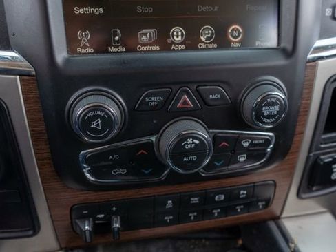 Used 2014 RAM 2500 Laramie w/ Convenience Group AWD/4WD image 22