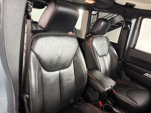 Used 2015 Jeep Wrangler Unlimited Rubicon AWD/4WD image 20