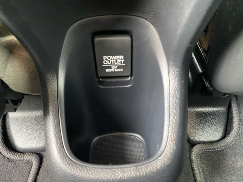 Used 2018 Honda HR-V EX image 32