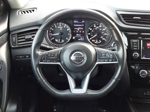 Used 2018 Nissan Rogue SV image 12