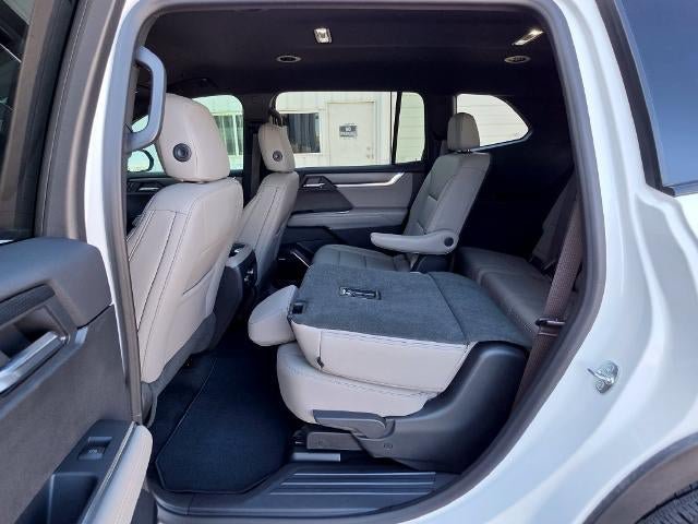 Used 2026 GMC Acadia Elevation w/ Elevation Premium Package FWD image 29