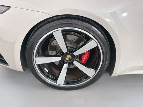 Certified 2023 Porsche 911 Carrera S RWD image 13