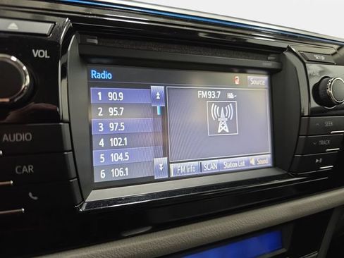 Used 2014 Toyota Corolla LE FWD image 20