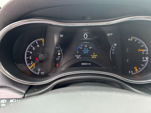 Certified 2022 Jeep Grand Cherokee Limited image 17