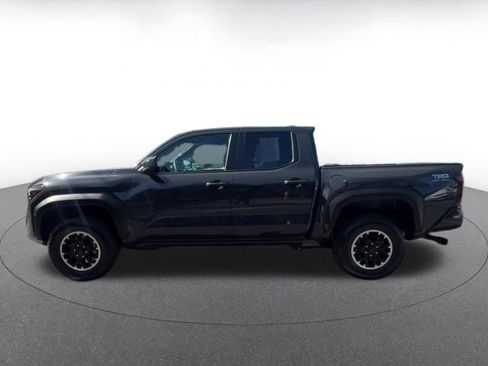 Used 2025 Toyota Tacoma TRD Off-Road image 9