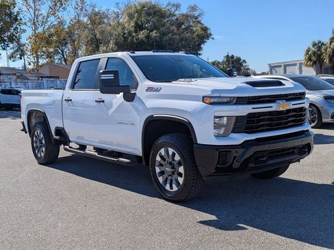 Certified 2025 Chevrolet Silverado 2500 Custom w/ Custom Value Package image 2