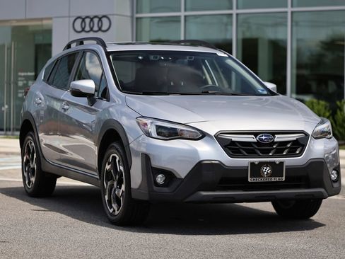 Used 2023 Subaru Crosstrek 2.5i Limited w/ Moonroof Package AWD/4WD image 2
