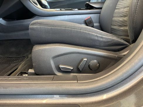 Used 2016 Ford Fusion SE FWD image 17