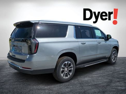 New 2026 Chevrolet Suburban LT w/ Comfort Package image 3