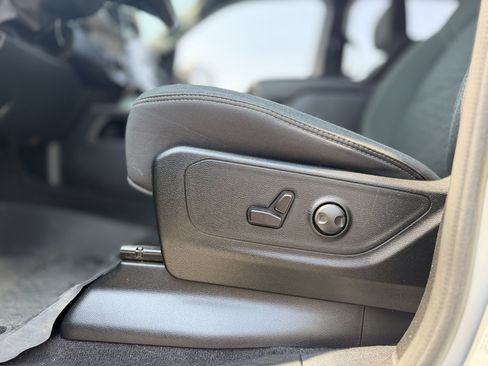 Used 2025 RAM 1500 Big Horn AWD/4WD image 23