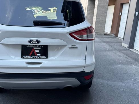 Used 2016 Ford Escape SE AWD/4WD image 6