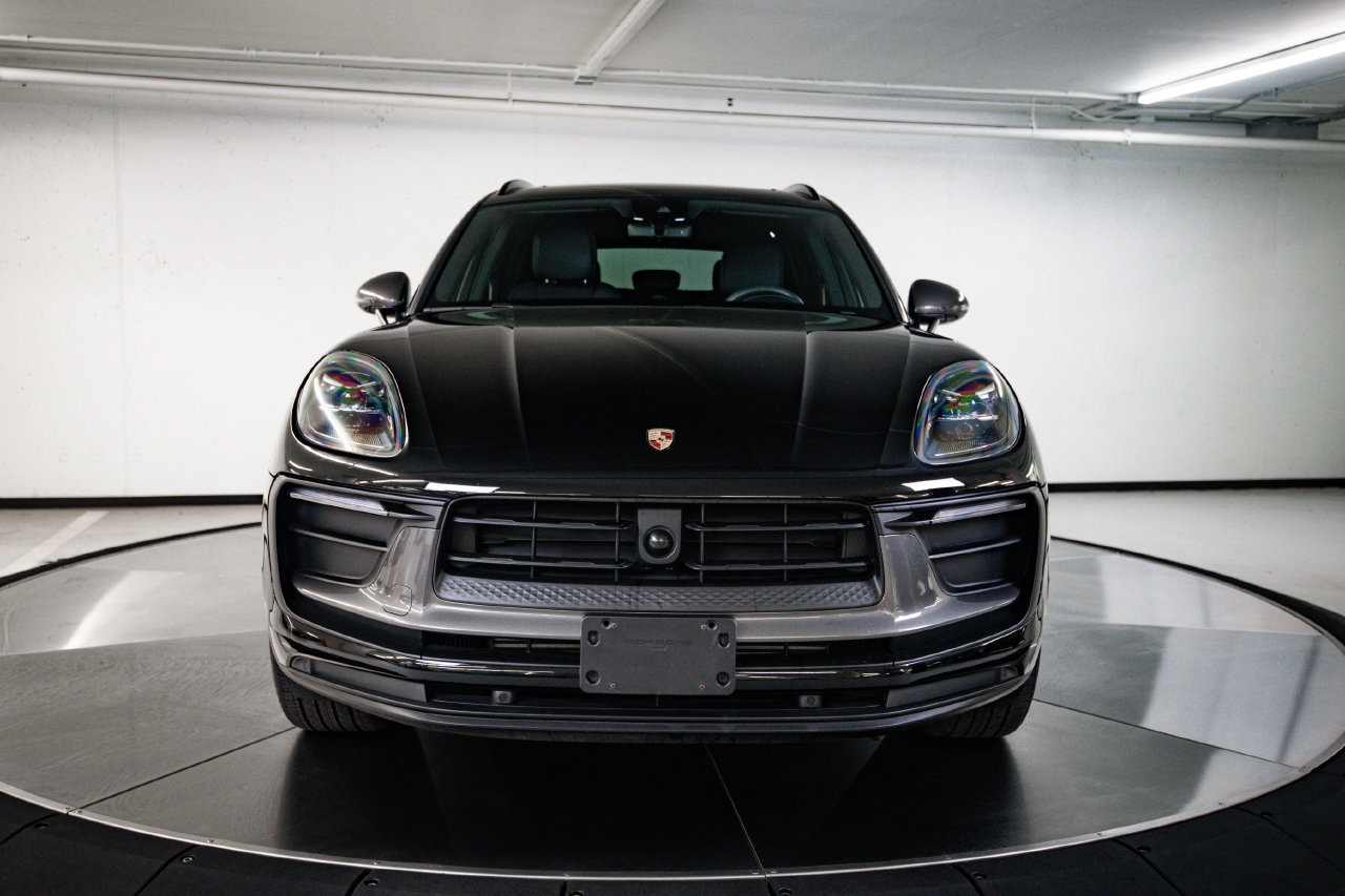 Certified 2023 Porsche Macan Turbo AWD/4WD image 10