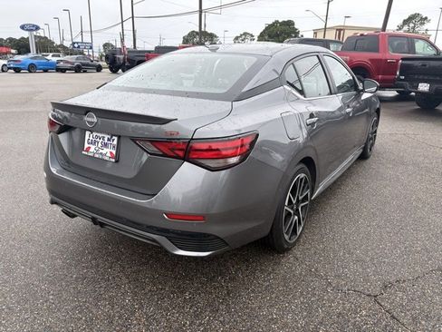 Used 2025 Nissan Sentra SR image 8