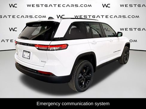 New 2025 Jeep Grand Cherokee Altitude image 8