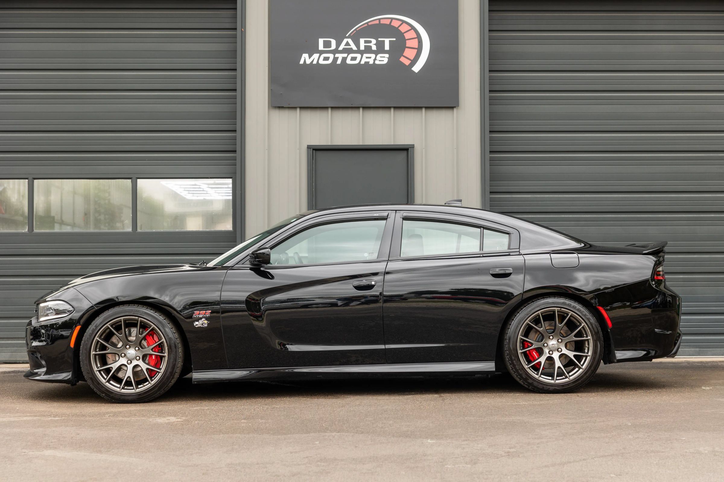 Used 2015 Dodge Charger SRT w/ Harman/Kardon Audio Group RWD image 4