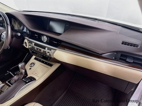 Used 2017 Lexus ES 350 w/ Luxury Package FWD image 30