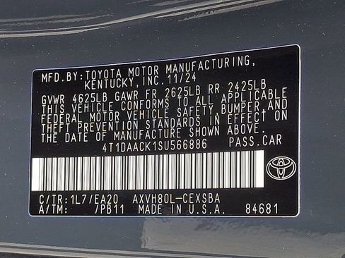 Used 2025 Toyota Camry SE image 25